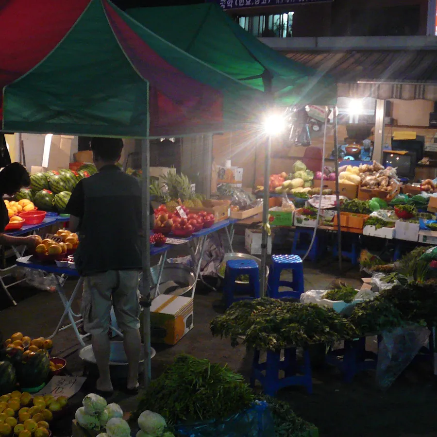 Night street food in Seoul
